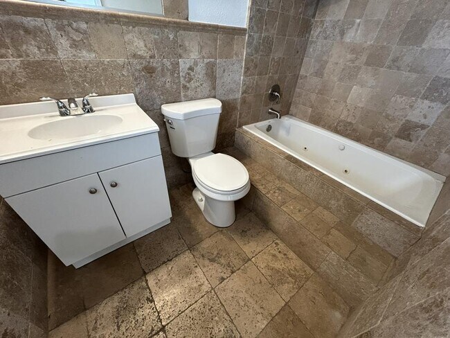 Building Photo - 16101 Ash St