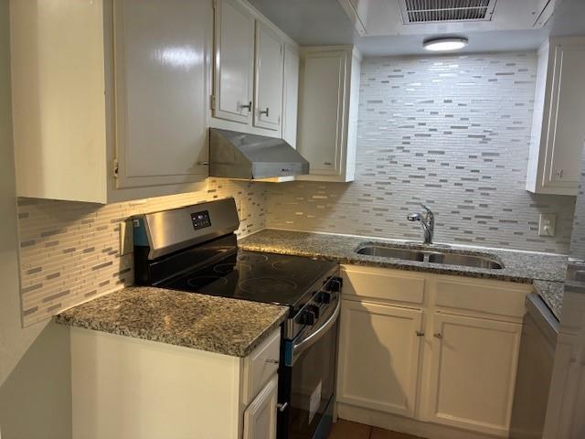 Building Photo - 425 S Oak St