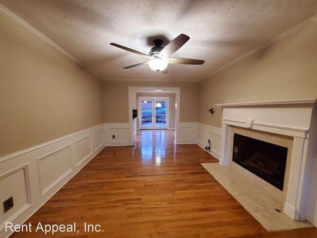 Building Photo - 4 br, 2.5 bath House - 2675 Shadow Pine Dr