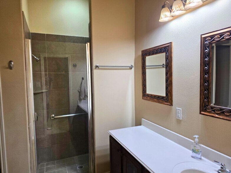 Building Photo - 6320 Spring Ranch Dr