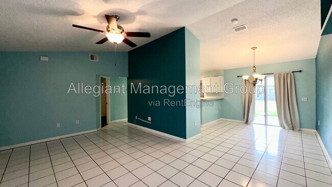 Building Photo - 620 Brockton Dr