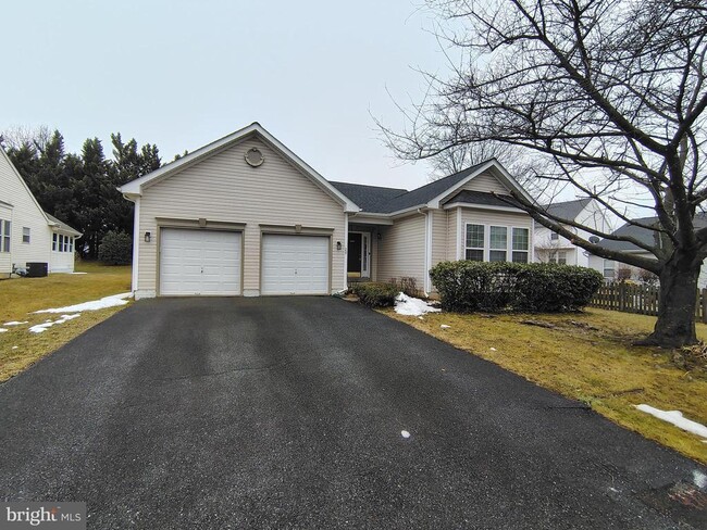 Building Photo - 444 Delaware Rd