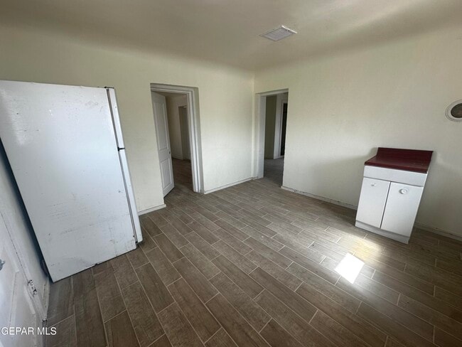 Building Photo - 7024 4th Ave