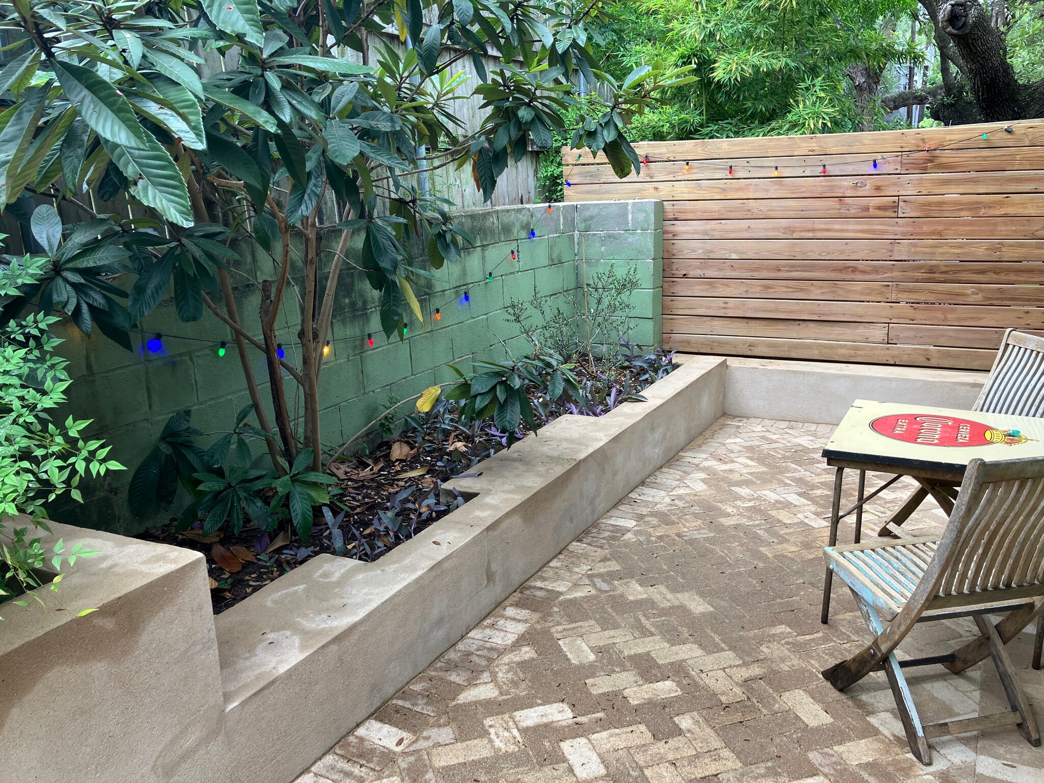 Building Photo - 1811 Alameda Dr