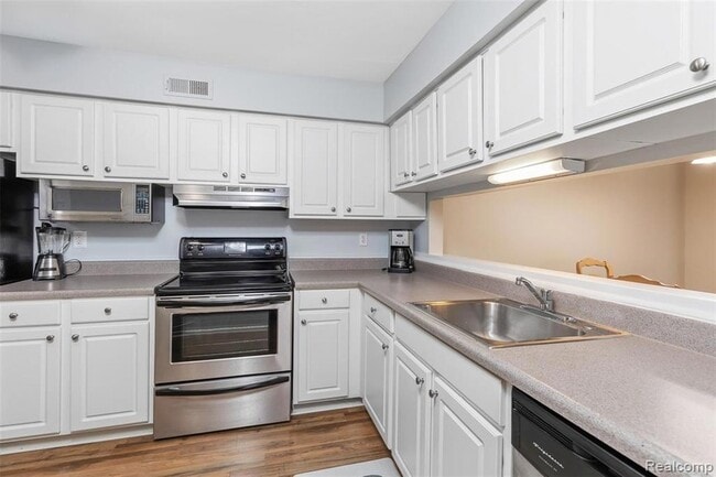 Building Photo - 2620 Greenstone Blvd