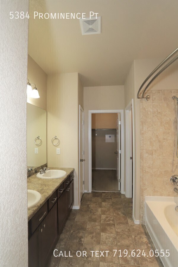 Building Photo - 5384 Prominence Point