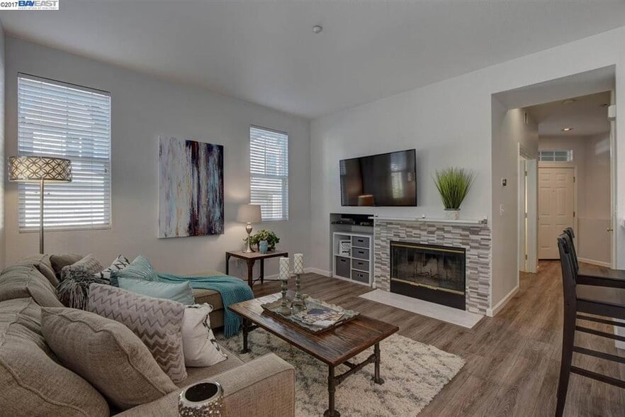 Building Photo - 3179 Calimanco Cmn