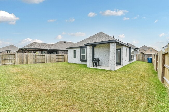 Building Photo - 15775 Cairnwell Bend Dr