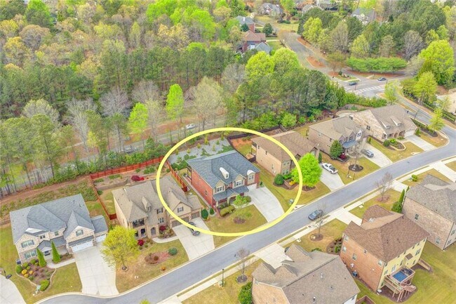 Building Photo - 2540 Maple Ridge Ln