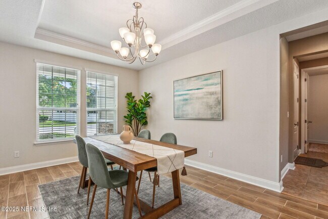 Building Photo - 11470 Glenlaurel Oaks Cir