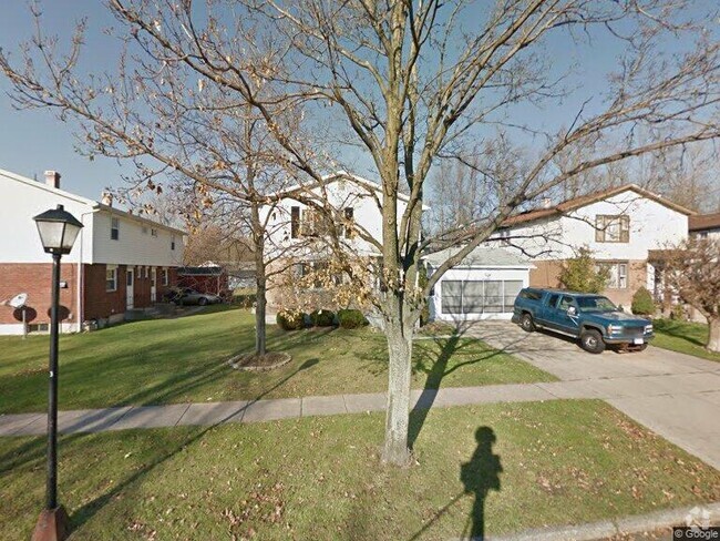 Building Photo - 87 Jeffrey Dr