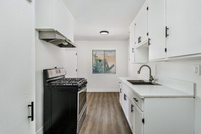 Floorplan - 6115 Cherry Ave