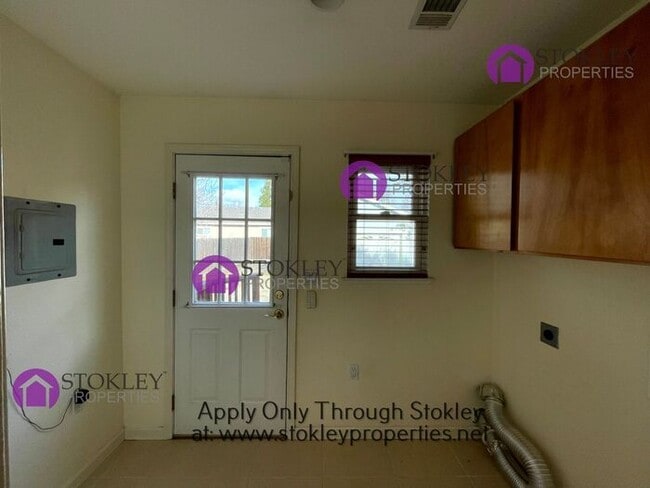 Building Photo - 2981 Pacific St