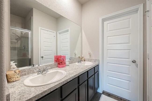 Building Photo - 1317 Mount Bassie Trl