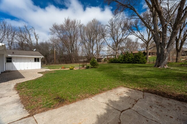 Building Photo - 2428 S Root River Pkwy