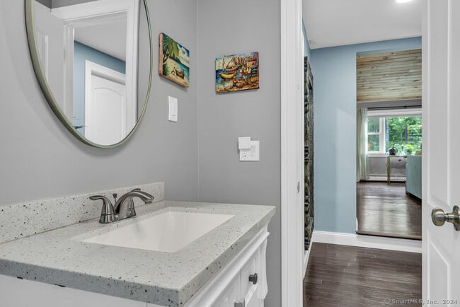 Building Photo - 32 Twin Bridge Rd