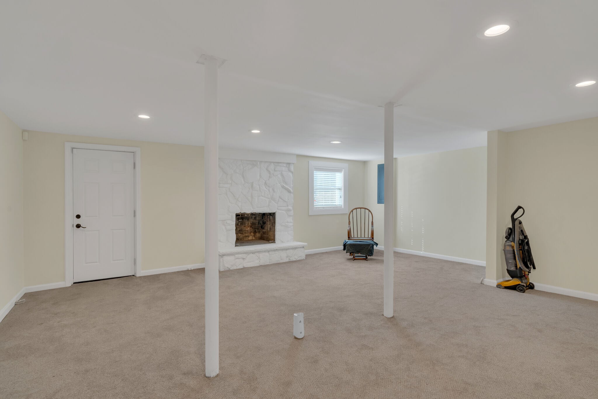 Building Photo - 3365 Hospital Ln