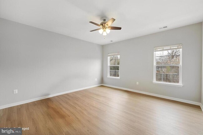 Building Photo - 1660 Dorothy Ln