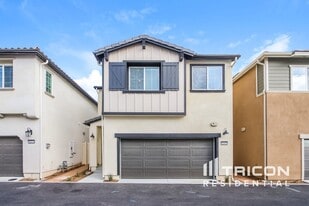 Building Photo - 31669 Rosetta St