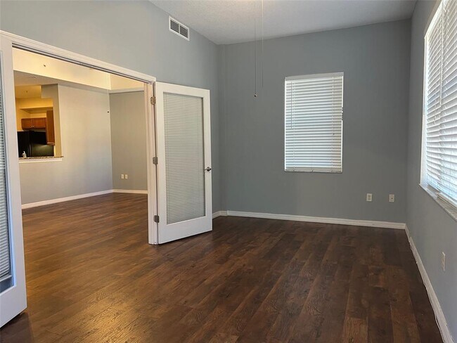 Building Photo - 642 Wells Ct