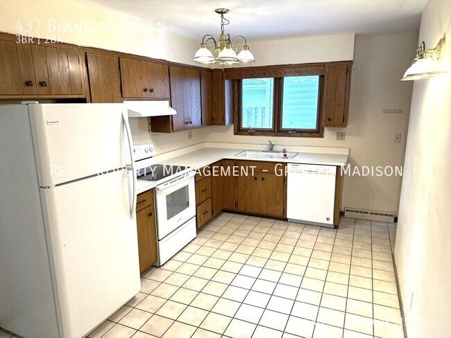 Building Photo - 437 Blankenheim Ln