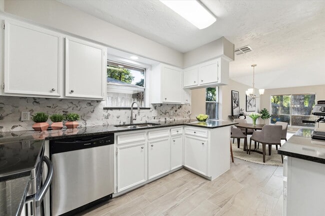 Building Photo - 22811 Cranberry Trail