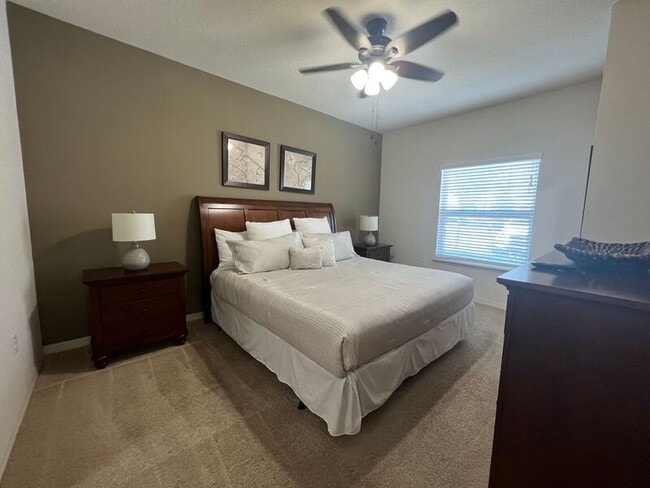 Building Photo - 8932 Shine Dr