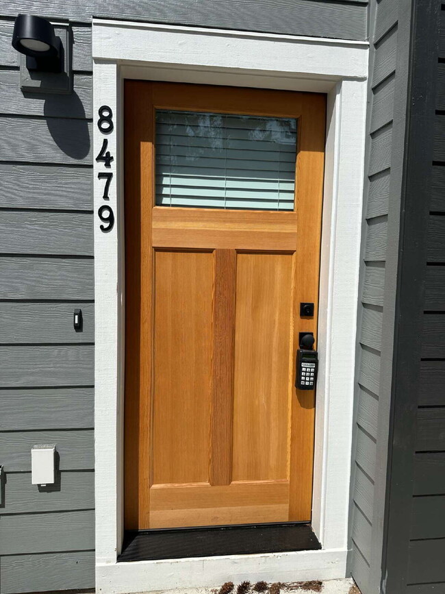 Building Photo - New 2-Bedroom Townhome