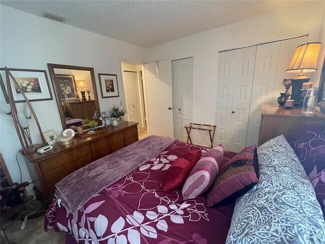 Building Photo - 1715 Atrium Dr