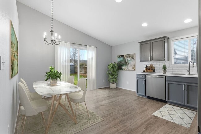 Building Photo - West Plains Rancher for Rent