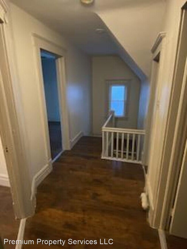 Building Photo - 3 br, 1 bath House - 1121 Oak Street