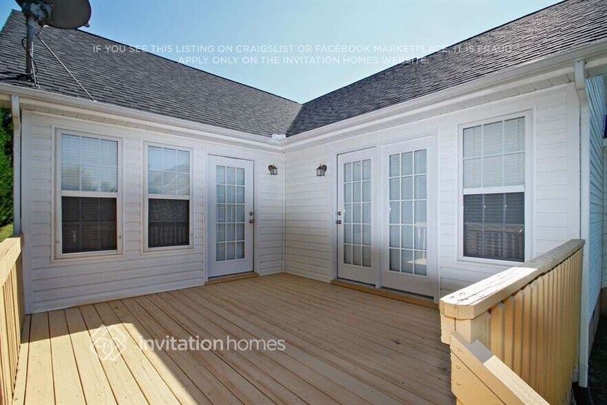 Building Photo - 5743 Heron Point Pl SW