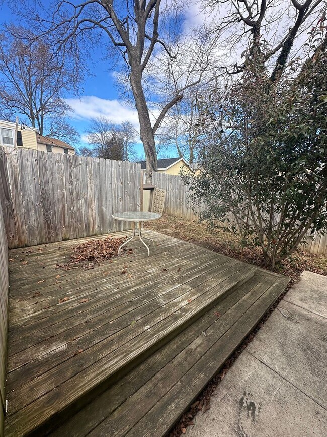 Building Photo - Updated 2 Bedroom Home in Media Borough with Private Yard