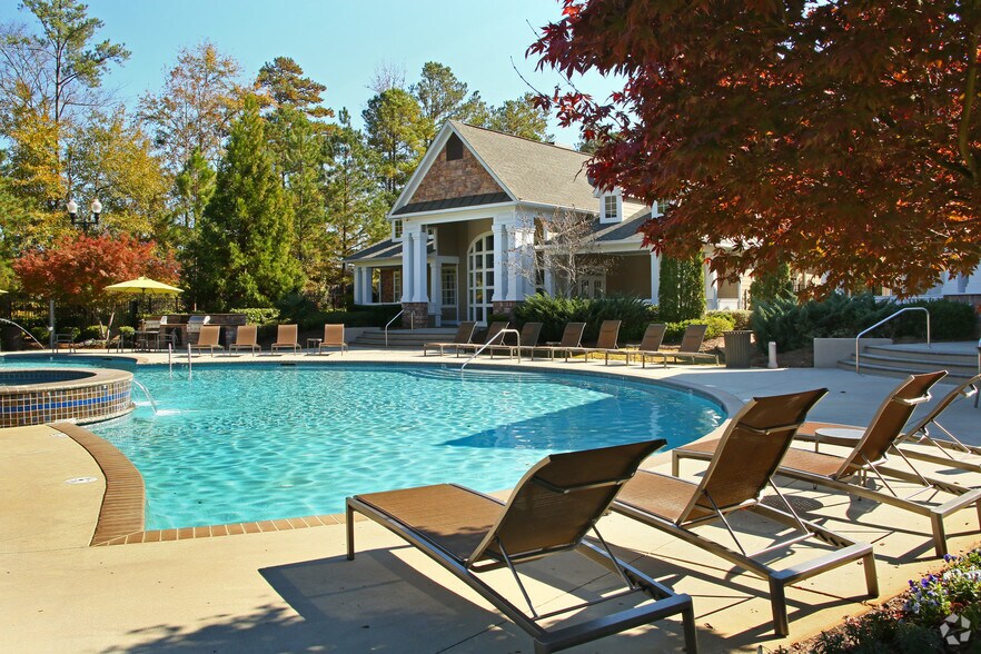 Pool - Lullwater at Bass | Luxury Apartment Homes Located in Macon, GA