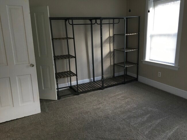 Building Photo - 312 Wayne St