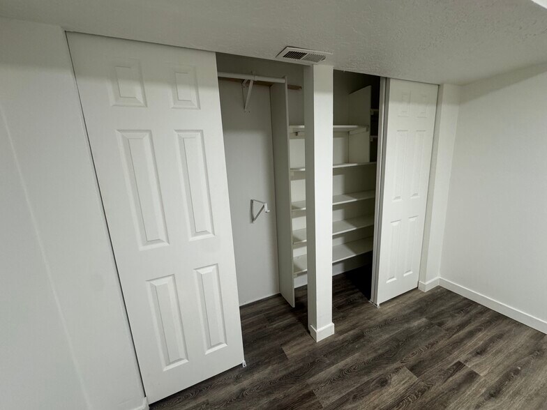 Building Photo - 459 N 400 E