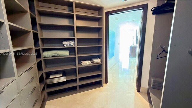 Building Photo - 150 Sunny Isles Blvd