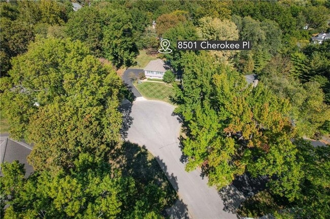 Building Photo - Rare lease opportunity in Leawood + Spacio...