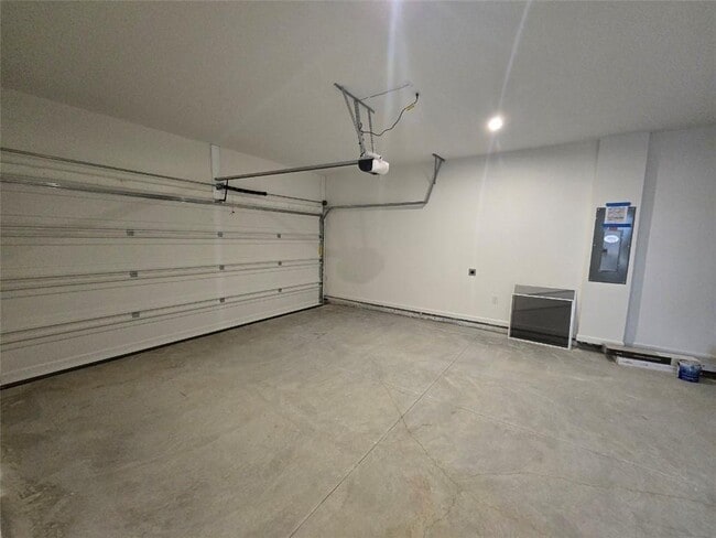 Building Photo - 6009 Haviland Aly