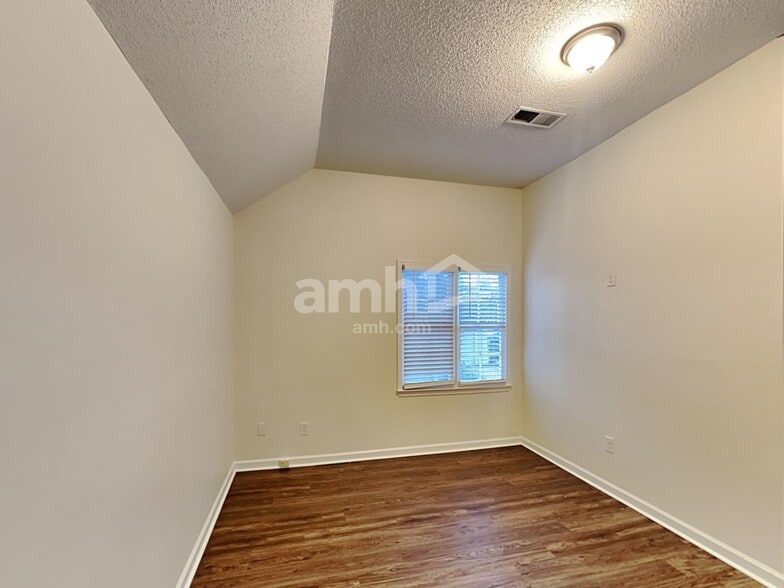 Building Photo - 5050 Rodrick Trail