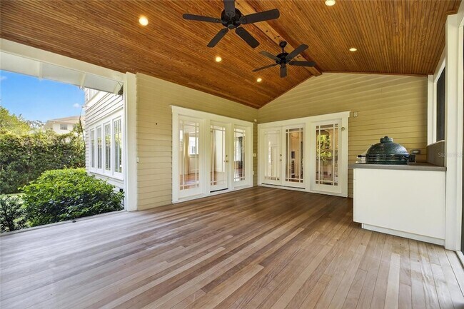 Building Photo - 3003 W Harbor View Ave