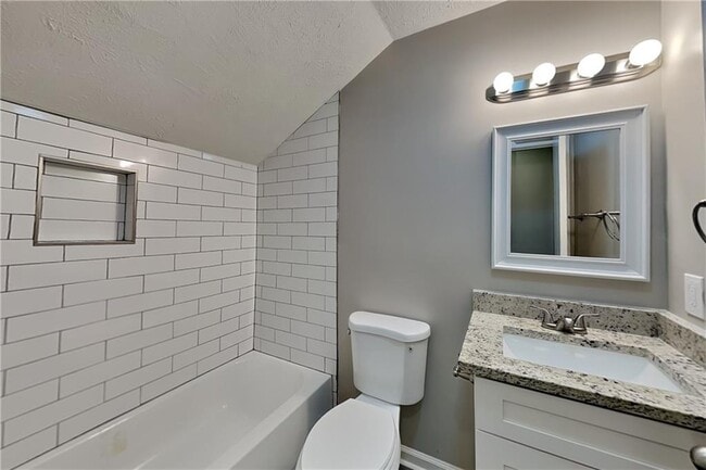 Building Photo - 4750 Jamerson Forest Cir