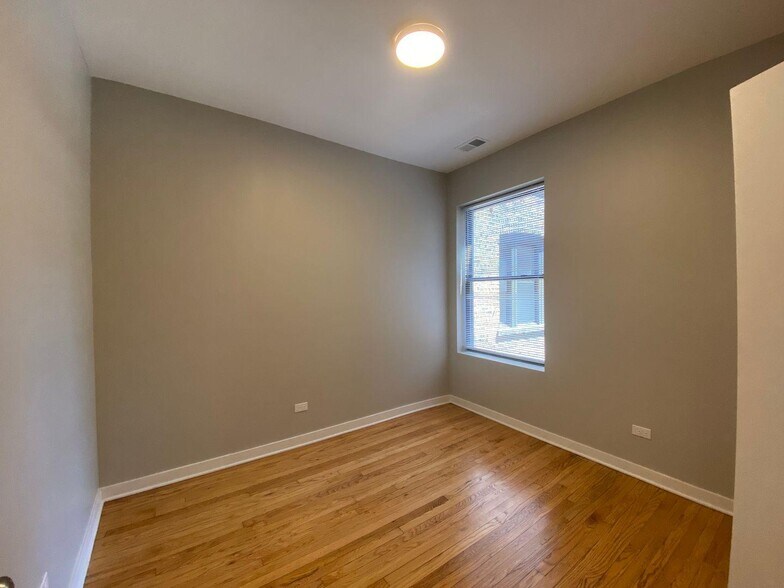 Building Photo - 1739 W Wallen Ave
