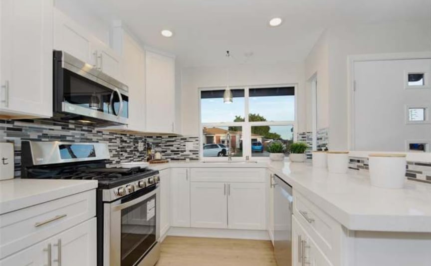 Building Photo - 4028 Hope St