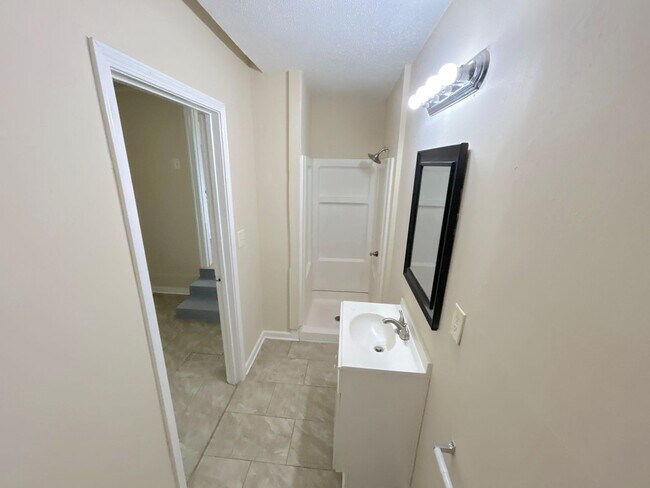 Building Photo - 4376 Willow Rd