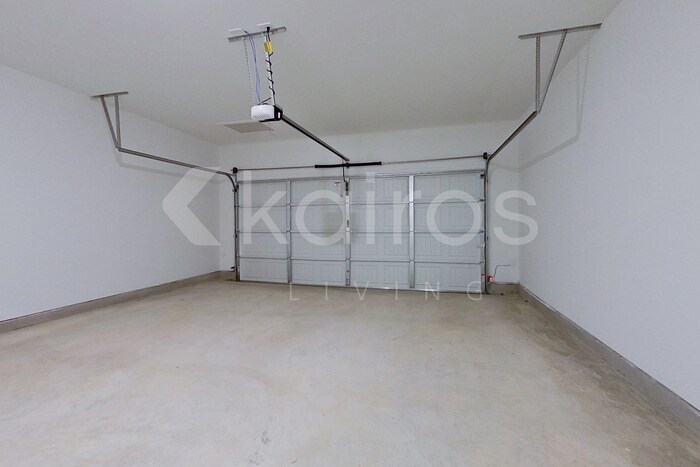 Building Photo - 114 Old Stone Crossing