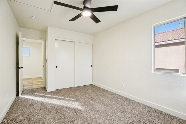 Building Photo - 6027 Riflecrest Ave