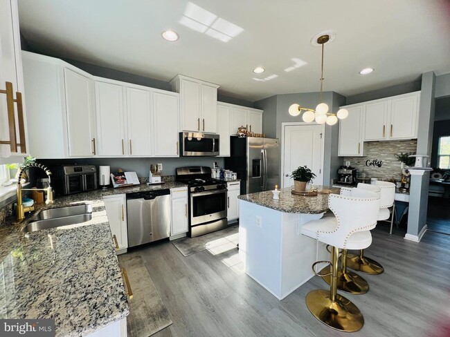 Building Photo - 2422 Baileys Pond Rd