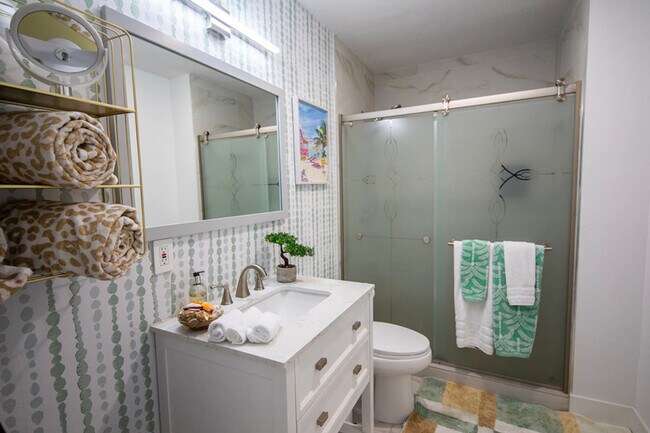 Building Photo - 391 NW 35th Ct