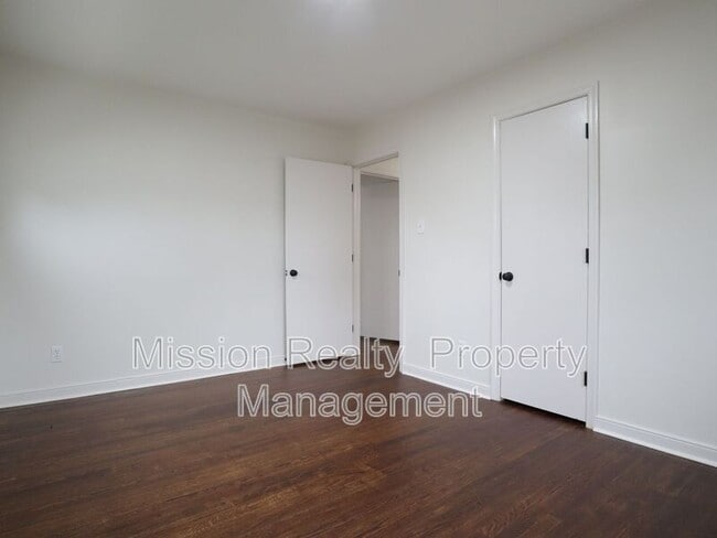 Building Photo - 618 Tarpley Rd
